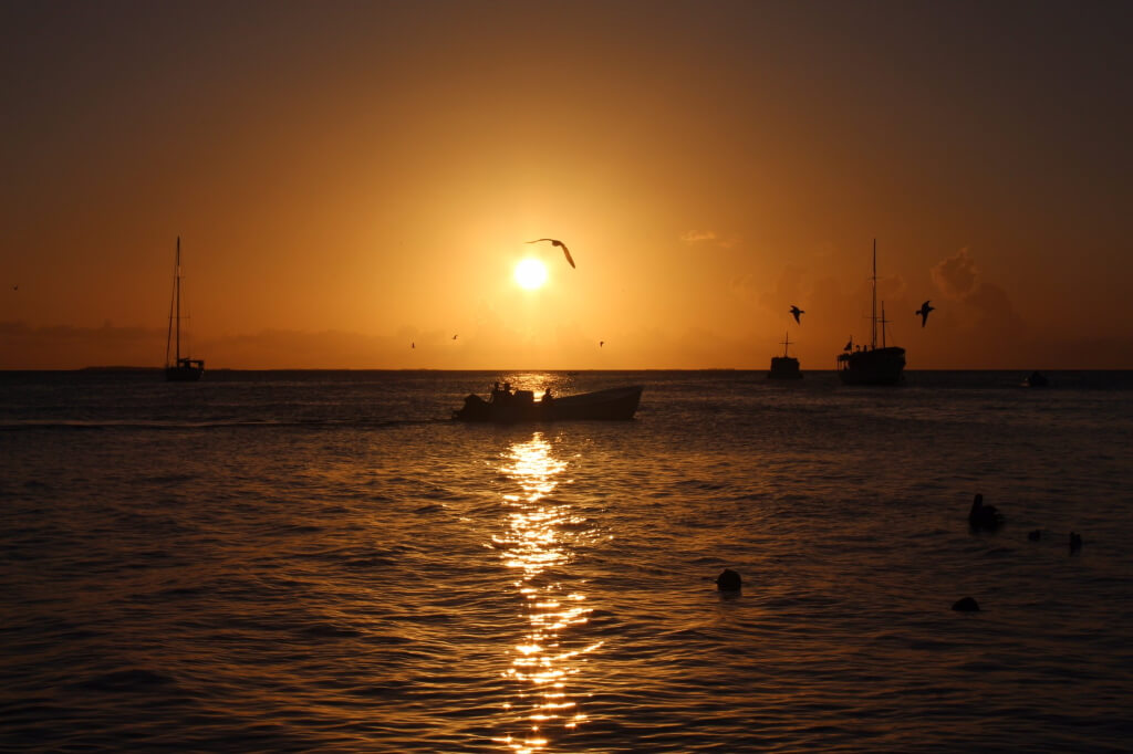 Unforgettable sunsets - The best place in the whole Caribbean for holidays is Los Roques, visit this spectacular archipelago with Posada Macondo